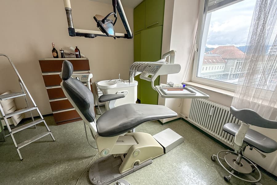 Dentalbehandlungsstuhl OMS Linea 90 Progress
